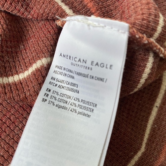 American Eagle waffle knit maroon striped T-shirt w/ scalloped hem - Picture 4 of 5